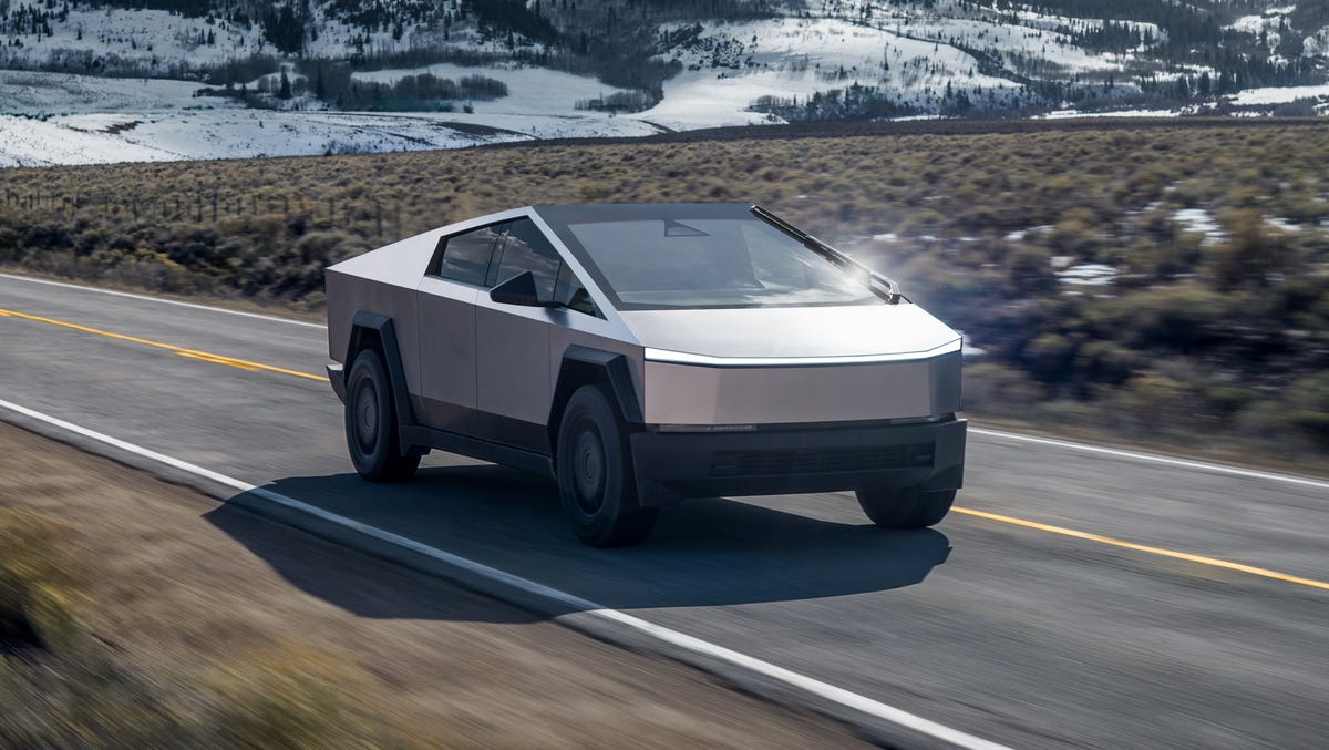 2026 Tesla Cybertruck Dual-Motor AWD